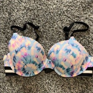 PINK Victoria’s Secret bra